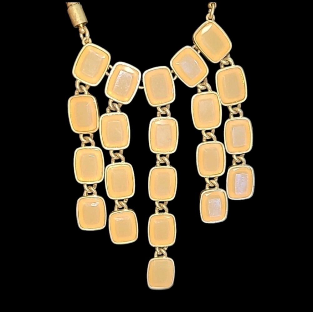 Vintage Talbots Gold Tone Champagne Thermoset Acrylic Statement Necklace 18"-20"